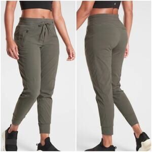 Athleta Trekkie North Jogger Pants Sz 16 Green Hiking Outdoor Active Pull-On